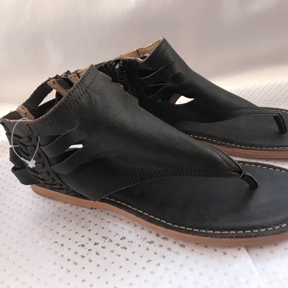 FREE PEOPLE BASKE CALIFORNIA LEATHER  SANDALS